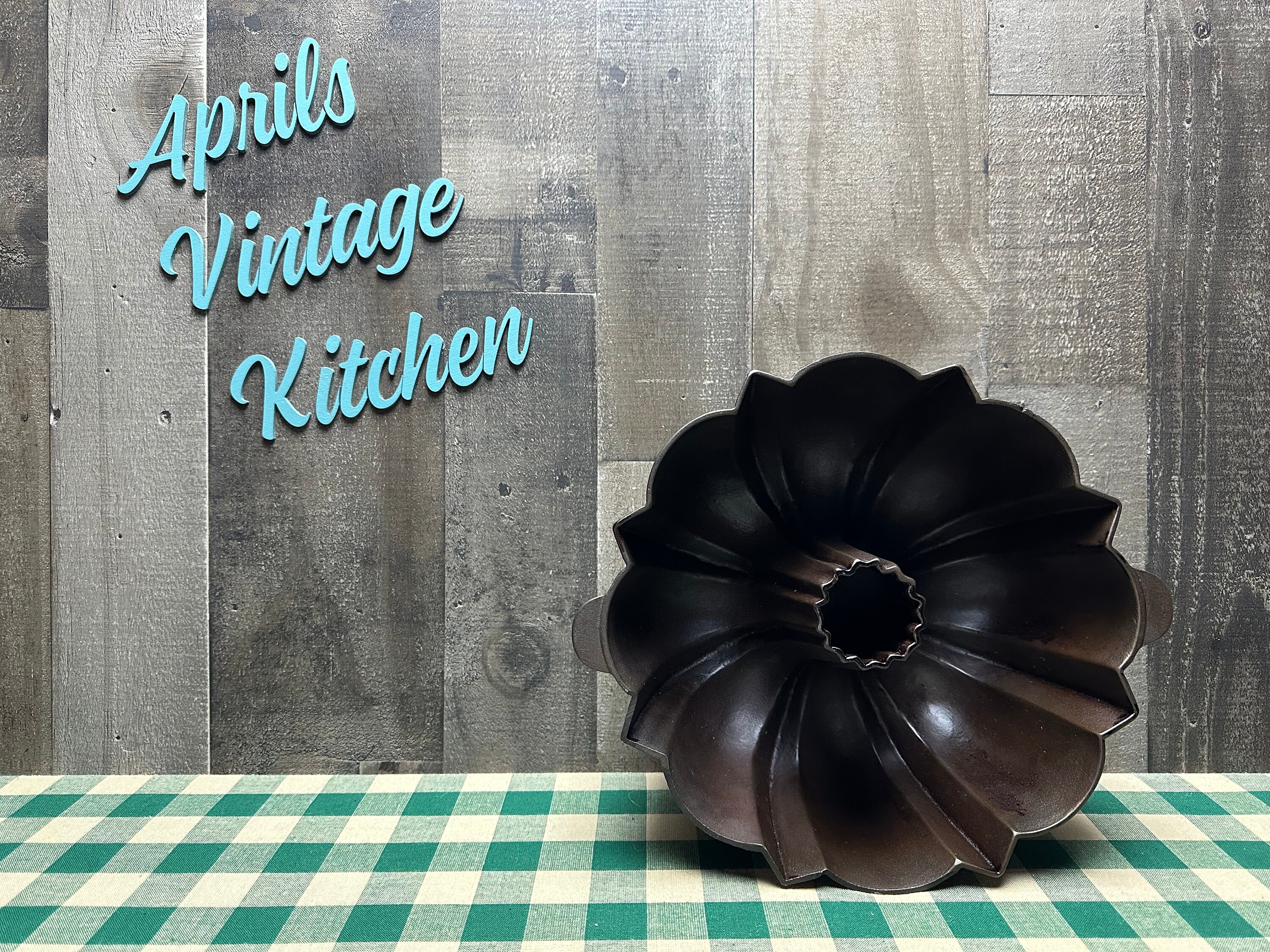 Unmarked Wagner Ware Cast Iron Bundt Pan Cake Mold Etsy