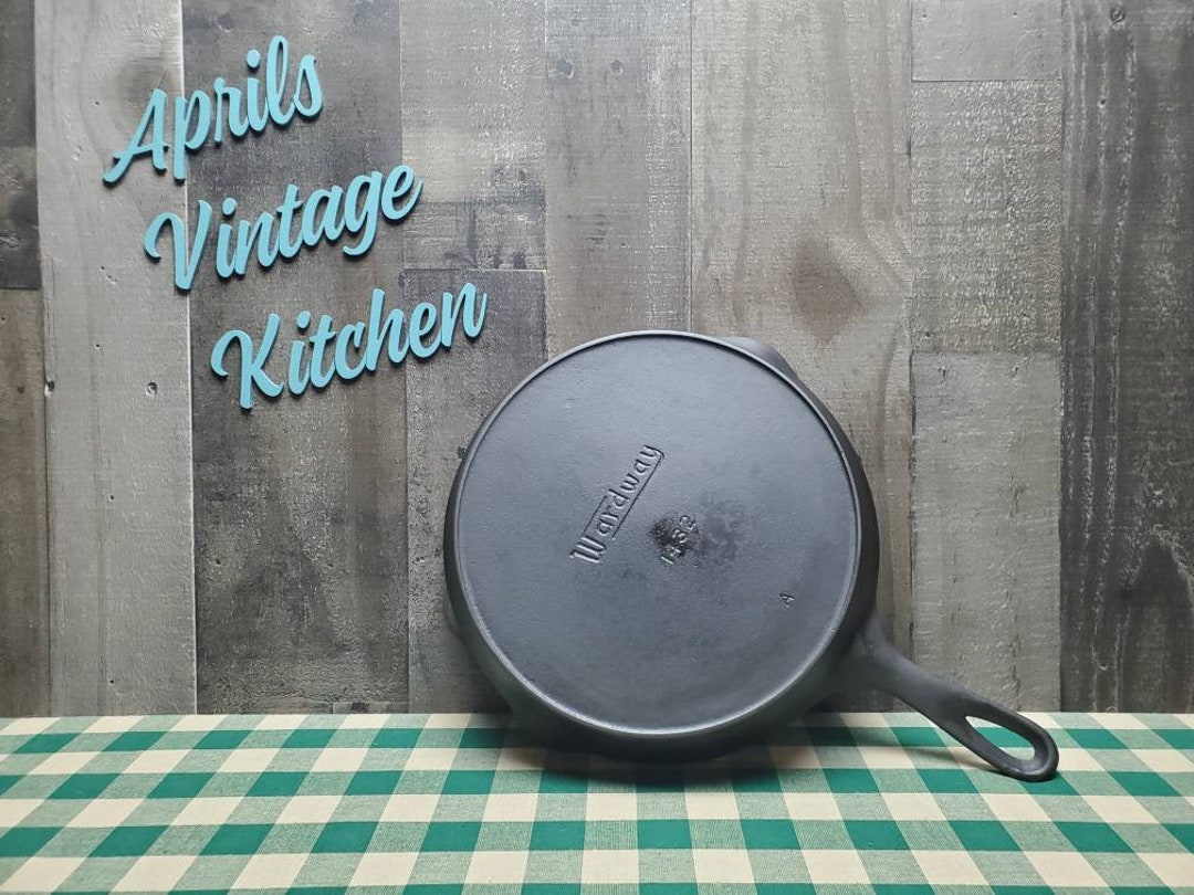 Wardway Montgomery Ward Cast Iron Skillet 1432 A Wagner - Etsy Canada