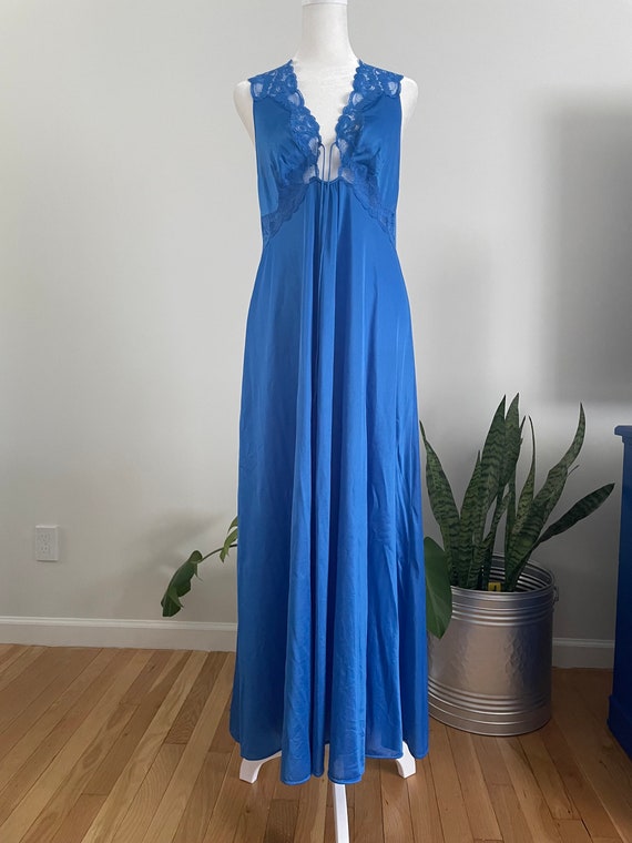 Vintage 70s Van Raalte Negligee/Nightgown