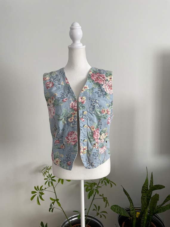 Vintage 80s/90s Lizwear Floral/Cottagecore Vest - image 1