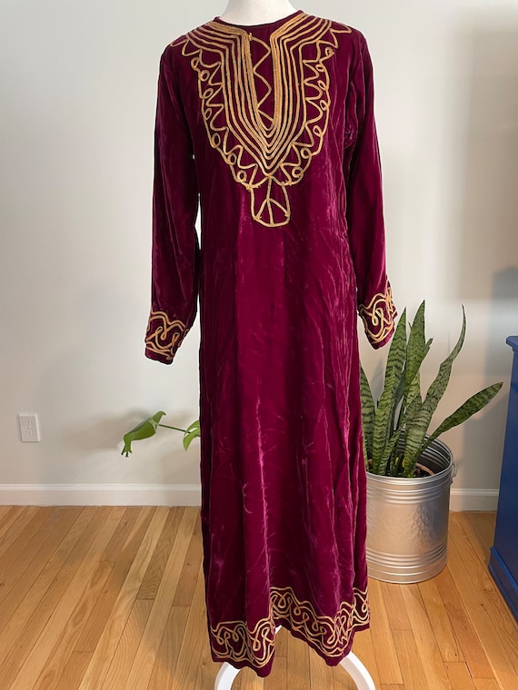 Vintage 60s Velvet Embroidered Caftan - image 1