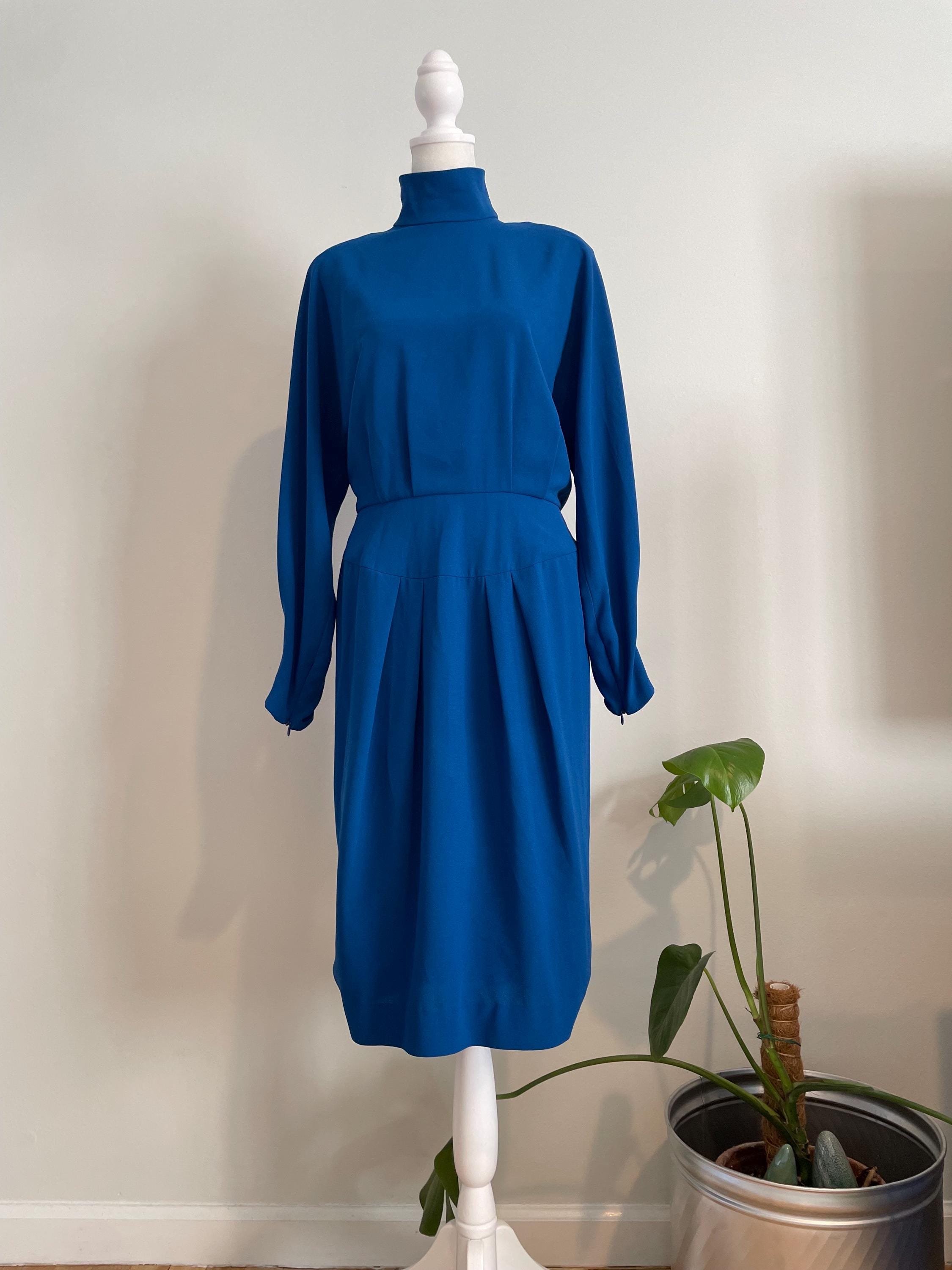 $65 DRESS SALE /// 1980s Liz Claiborne Silk Floral Vase