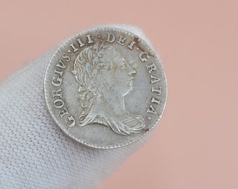 Genuine 1762 George III Silver Threepence Maundy - Very Fine