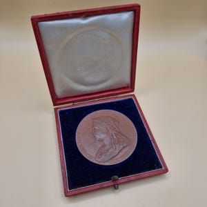 Victoria medal 1897 - Etsy 日本