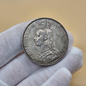 1889年 グレートブリテン クラウン銀貨 1889 silver crown - Etsy 日本