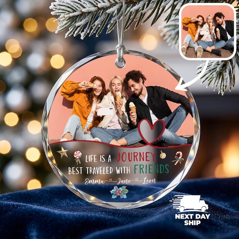 Best Friends Photo Ornament, Friends Travel Keepsake, Christmas 2025 with Besties, Friend Group Gift, Friendship Token Ornament Glass Round