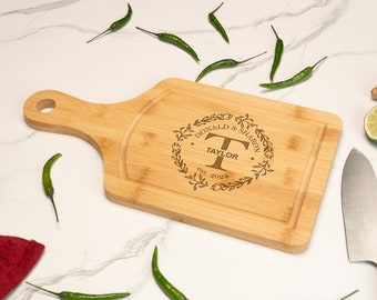 Family Initial Cutting Board, Personalize Mothers Day Kitchen Board, Gift for Her, Wife and Husband Name Engraving Board, Bamboo Serve Board