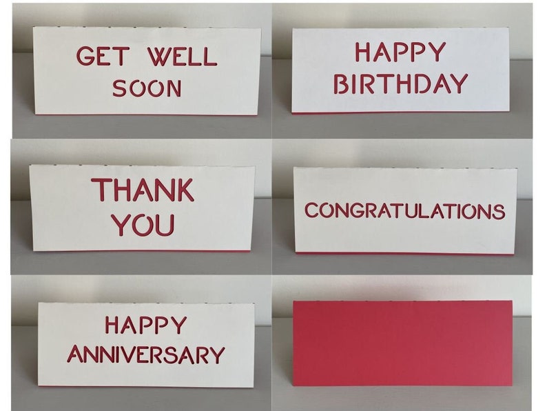 Może przedstawiać: Sześć białych kartek z czerwonym tekstem. Kartki zawierają napisy: "Get Well Soon", "Happy Birthday", "Thank You", "Congratulations", "Happy Anniversary" oraz kartka pusta.