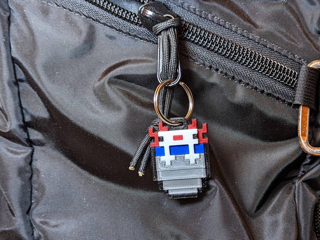 Minecraft Axolotl in a Bucket Keyring. Great for Backpacks, Lunchbags