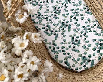 Neutral eucalyptus leaf baby moses basket sheet, Unisex pram bassinet sheet for newborn baby, Floral leaf moses basket fitted organic sheet