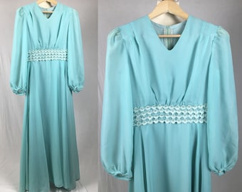 Vintage Baby Blue 1970s Maxi Dress with Flower Detail Size Small/Medium