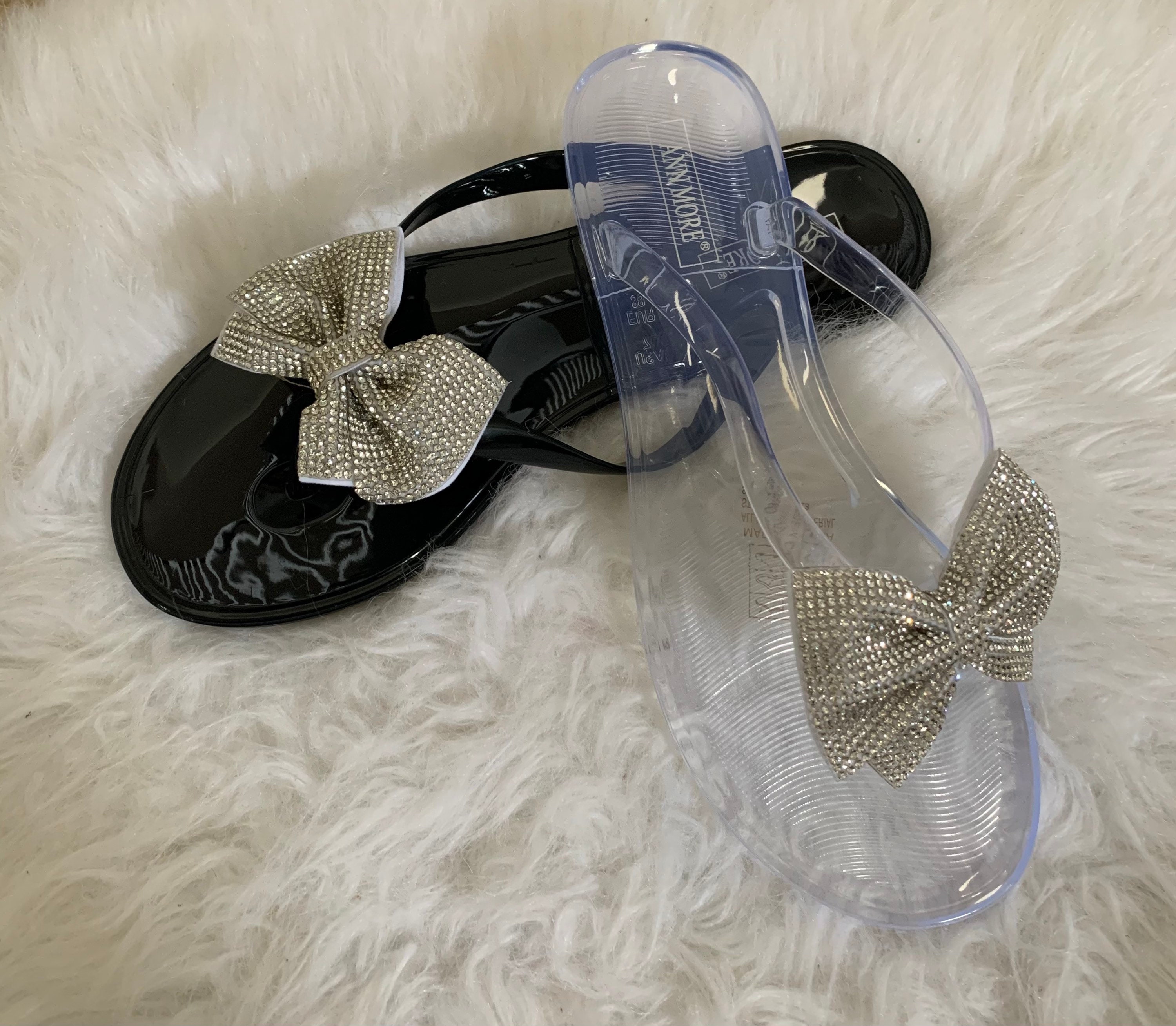 Pool sandals at affordable prices - Shop online