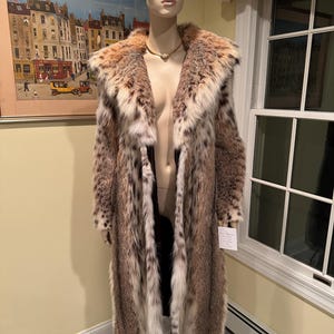 100,000 Dollar Saks Fifth Avenue Genuine Lynx Real Fur Coat, Oversized Shawl Collar, Size 8/10 Medium