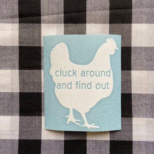 Haz clic y descubre calcomanías de vinilo divertidas, calcomanías para autos, calcomanías para camionetas, calcomanías para laptops, calcomanías de pollos y calcomanías divertidas.