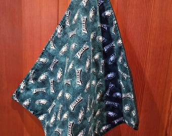 Toallas para perros Muddy Paws, Waggin' Wipes, recaudaciones para Dog Rescue, ecológicas, lavables, franela de algodón de 2 capas, Philadelphia Eagles, NFL, tamaño 17 x 17