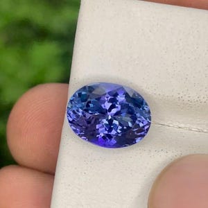 Stunning Blue-Purple & Green Colour Tanzanite Oval 5.63 Carat Huge Face Tanzanite Oval 12x9 MM High Grade Tanzanite Flawless