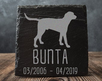 Plaque commémorative pour chien entièrement personnalisable en ardoise naturelle. Silhouette au choix.