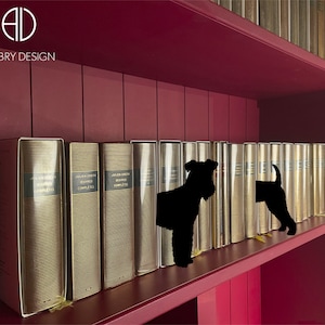 Airedale Terrier: Book divider, decoration or library organizer. Airedale Terrier lover gift