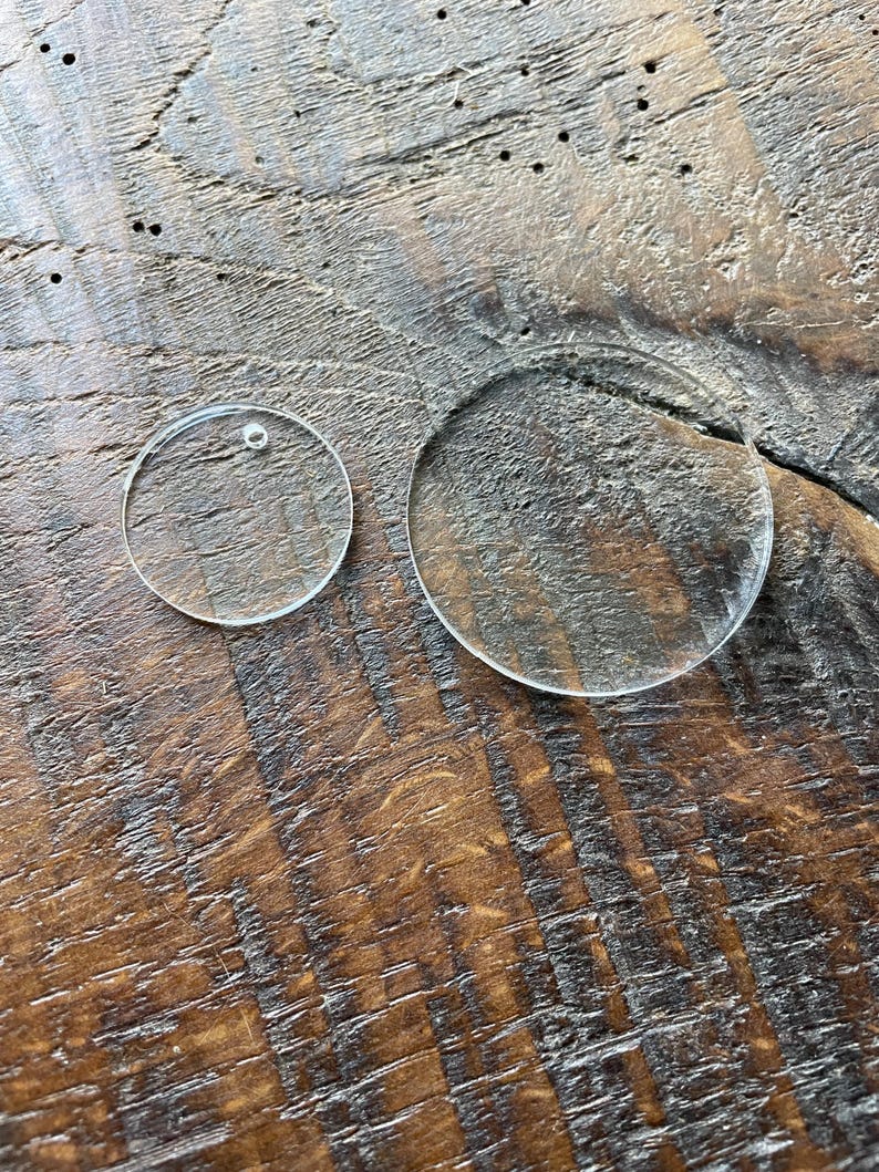 Disques en acrylique transparent (2mm) à partir de 20mm pour bijoux et créations.