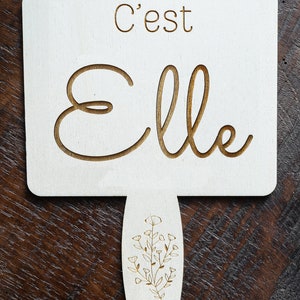 Pancartes en bois du jeu Elle et lui et questions pour une animation de mariage ou d'EVJF / EVJH image 4