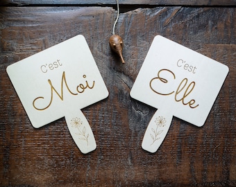 Wooden signs from the Her and him game and questions for a wedding or EVJF / EVJH animation