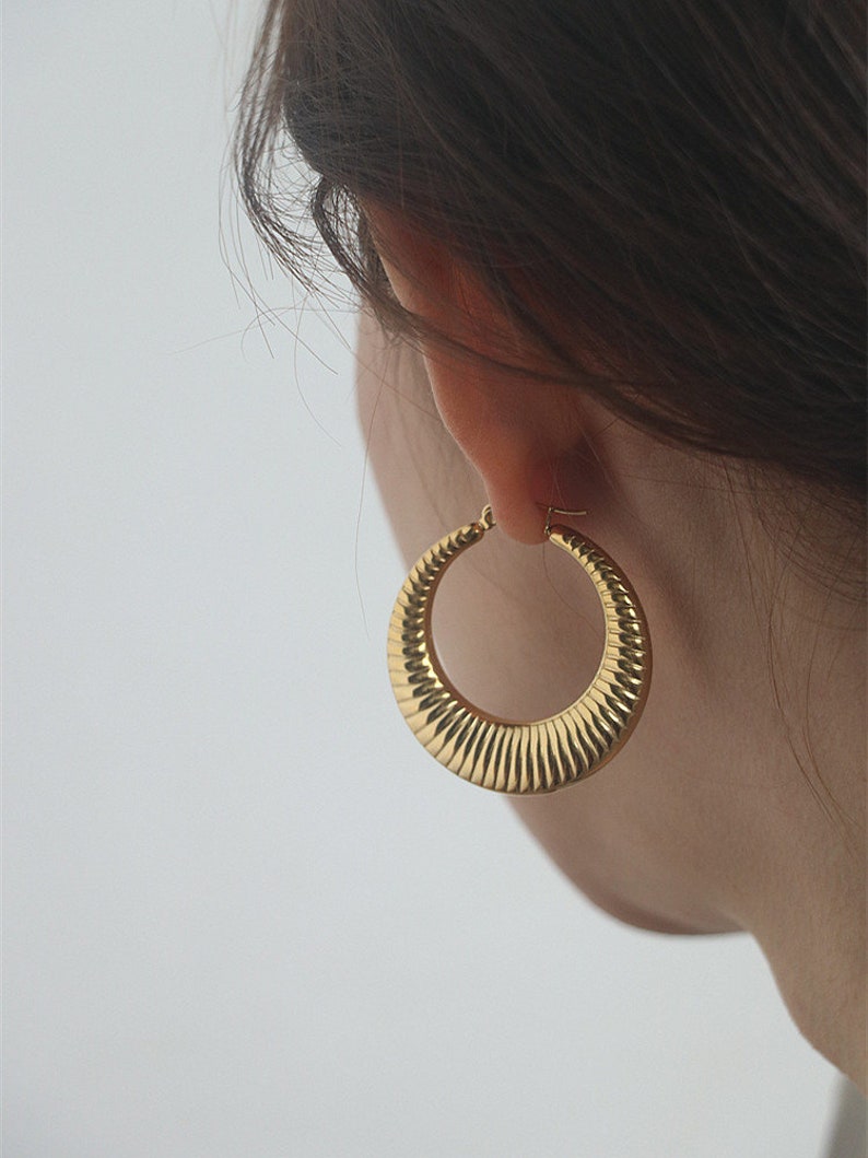 18K Gold Croissant Hoops Gold Twisted Croissant Earrings Etsy