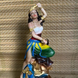 Oya Statue - Estatua