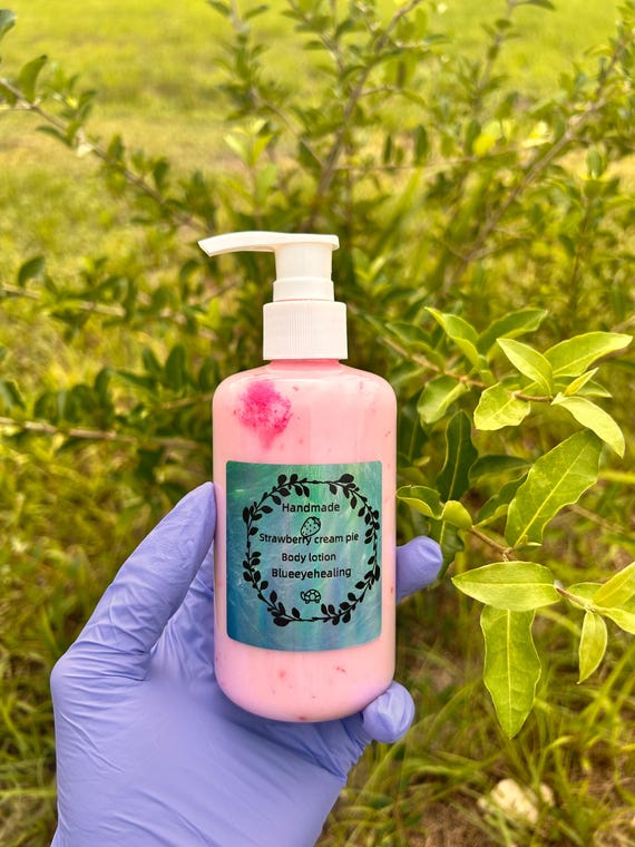 Strawberry cream pie body lotion