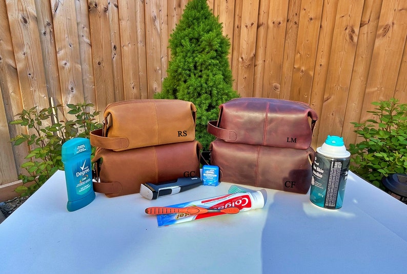 Personalized Leather Toiletry Bag, Full Grain Dopp Kit, Custom Engraved Travel Bag, Gift For Groomsmen, Anniversary, Graduation bild 14