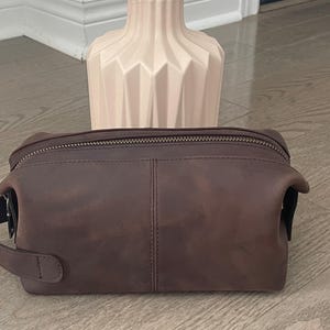 Personalized Leather Toiletry Bag, Full Grain Dopp Kit, Custom Engraved Travel Bag, Gift For Groomsmen, Anniversary, Graduation bild 18