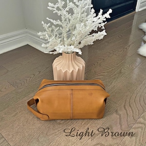Personalized Leather Toiletry Bag, Full Grain Dopp Kit, Custom Engraved Travel Bag, Gift For Groomsmen, Anniversary, Graduation LIGHT BROWN LARGE