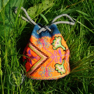 Hmong Tribe Vintage Fabric Bucket Bag: Embroidered Boho Festival Bag