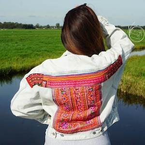 Festival de la veste en jean : Veste bohème oversize bleu clair, broderie tribale Hmong