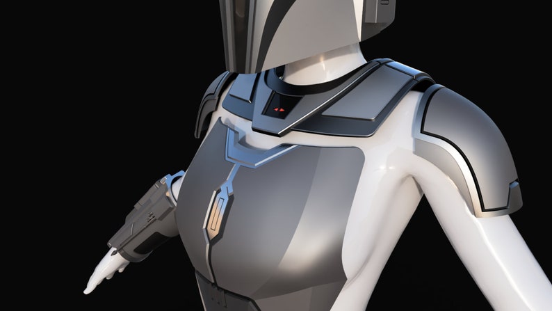 Puede incluir: Primer plano de una armadura futurista plateada y negra con una luz roja en la pieza del pecho.