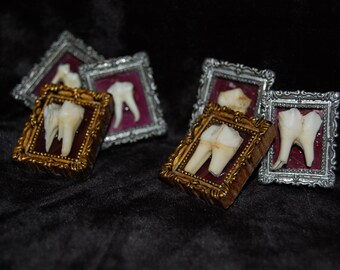 Oddity animal bone Magnet