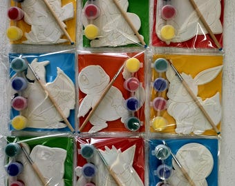 Kit per dipingere mostri anime fai da te, attività creativa a tema cartoni animati, ideale come regalino per feste.