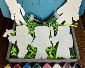 Retro Pixel Craft Painting Kit – DIY Resin Molds, Gamer Birthday Party Favors