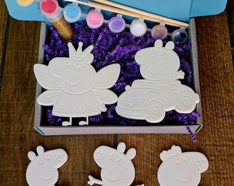 Cartoon Pig Resin Magnets: Paint Your Own Craft Kit for Kids