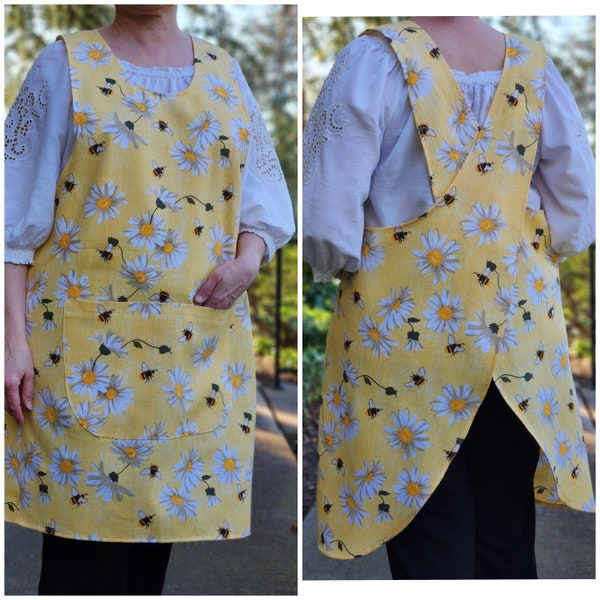PLUS Size Bees and Daisies Cross Back Slip-On Apron