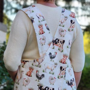 Spring on the Farm Cross Back Slip-On Apron