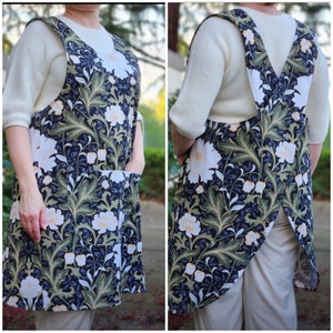 White Lotus Cross Back Slip-On Apron