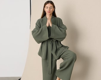 Two piece loungewear set from muslin, Oversize kimono + Wide leg pants
