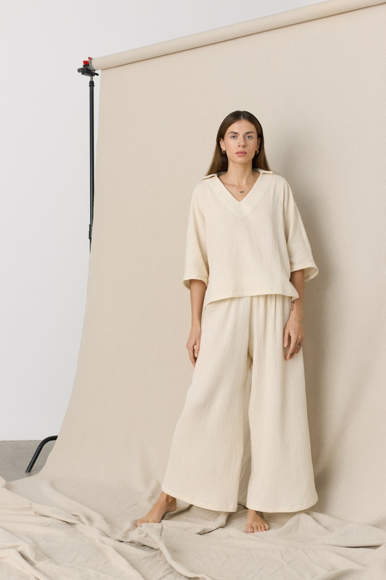 Two piece meditation set from muslin, Oversize blouse Wide leg pants image 4