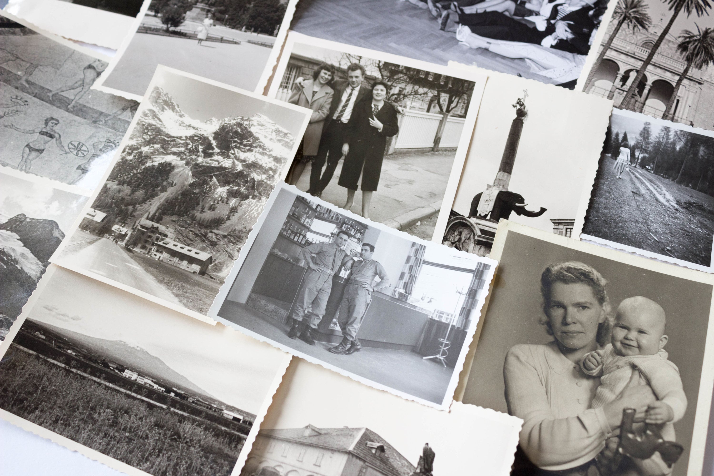 25 Vintage Photos From The 1950s And 1960s Old Black And White 25-vintage-photos-from-the-1950s-and-1960s-old-black-and-white