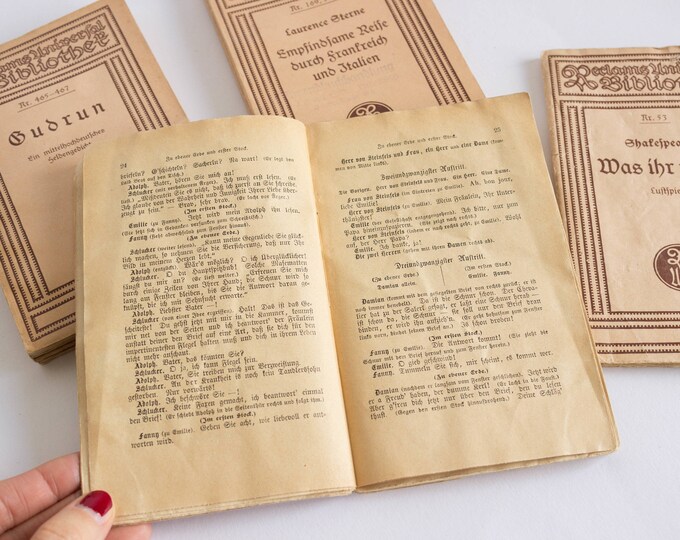 4 Small Vintage Books Shabby Chic Book Set Reclam Universal Library