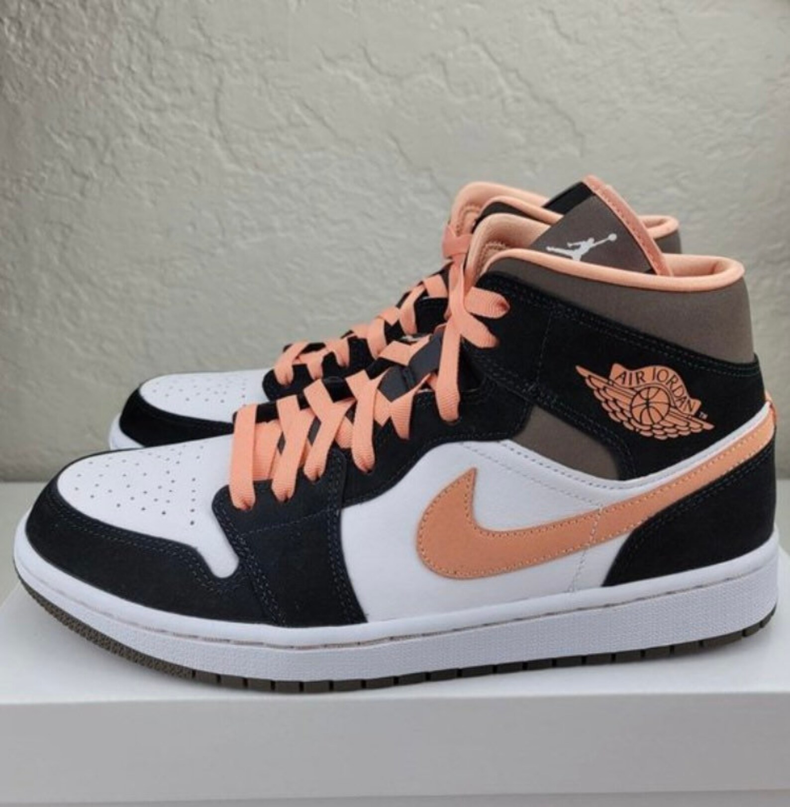 black and peach jordan 1