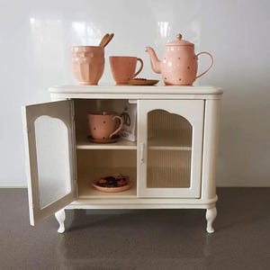 Toy metal cupboard with a pink tea pot, cups and bowls set - for Maileg, Blythe