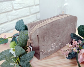 Bridesmaid gift ideas, , Make up Organizer, Personalized Bridesmaid Cosmetic Bag, Make up Bag with name, mother day gift, gift for her.