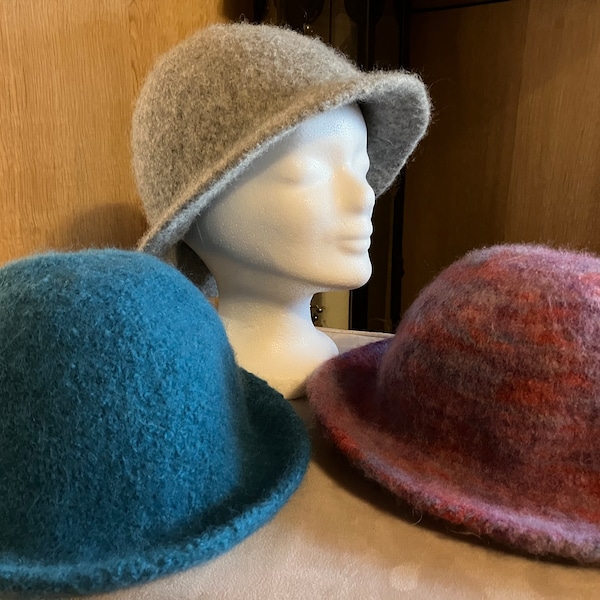 Trendiger Damen-Hut aus Strickfilz