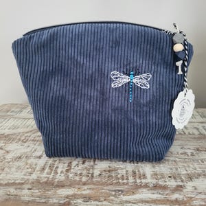 Handbestickte  Kosmetiktasche